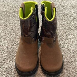 Kids camo boots, boys size 12